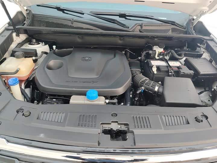 Фото 10 - Changan CS75