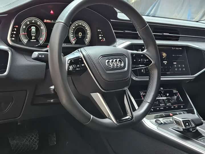 Фото 3 - Audi A6L