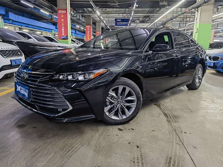 Фото 1 - Toyota Avalon
