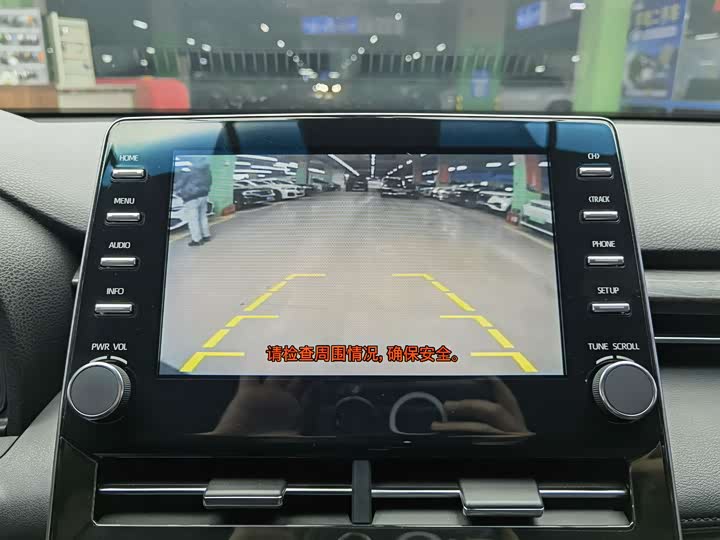 Фото 11 - Toyota Avalon