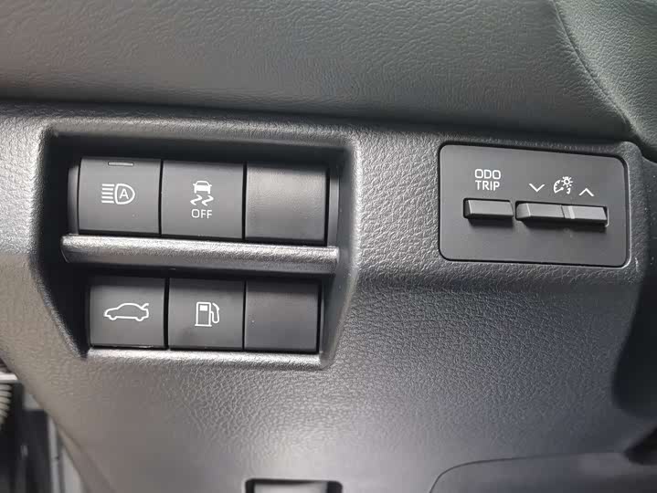 Фото 13 - Toyota Avalon