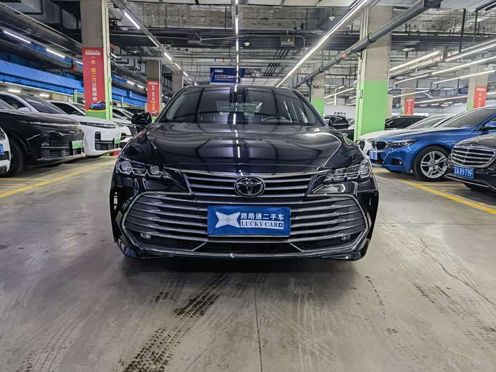 Фото 2 - Toyota Avalon