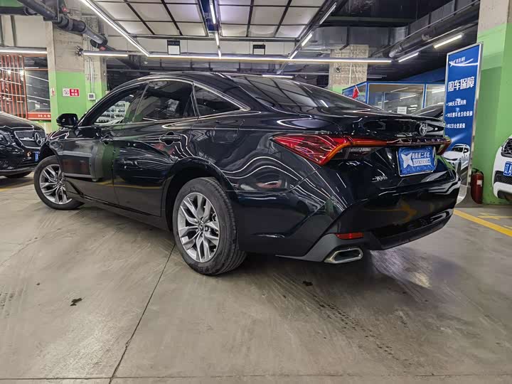 Фото 6 - Toyota Avalon