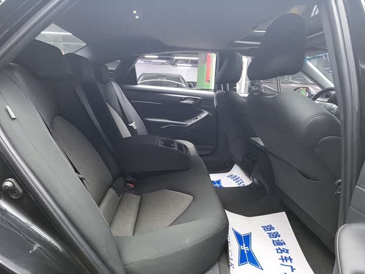 Фото 9 - Toyota Avalon