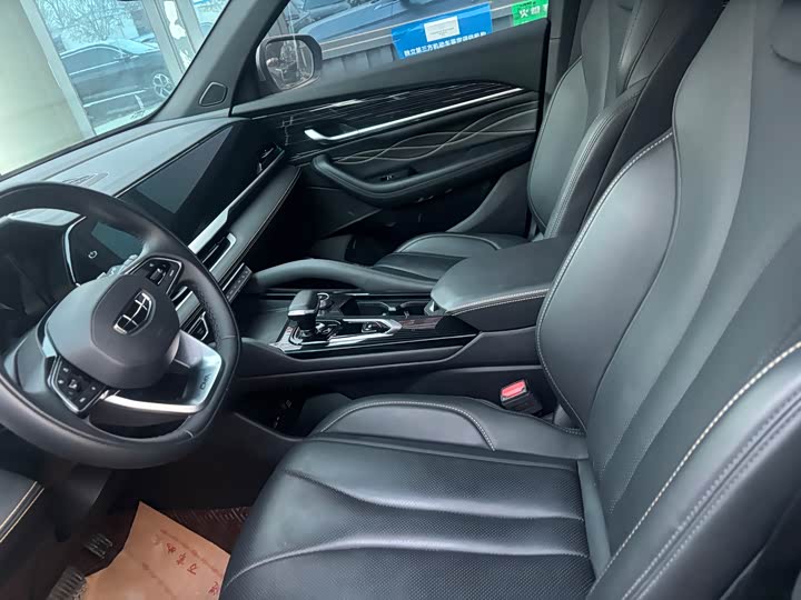 Фото 4 - Geely Monjaro