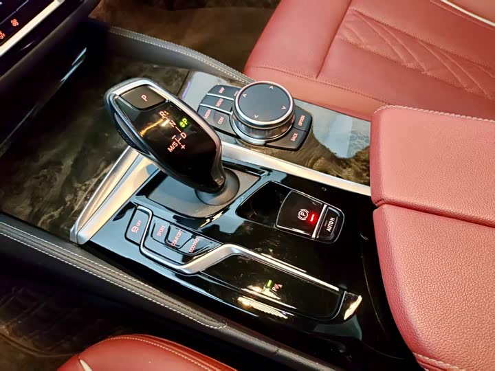 Фото 12 - BMW 5 Series