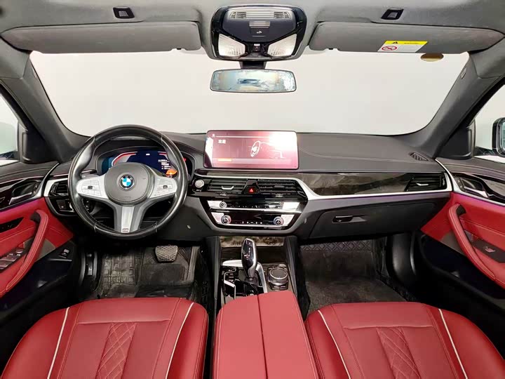 Фото 17 - BMW 5 Series