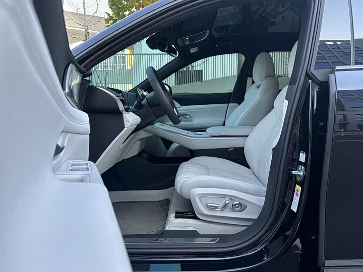 Фото 10 - XPeng G9