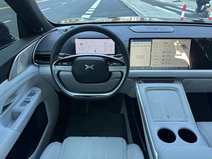 Фото 13 - XPeng G9