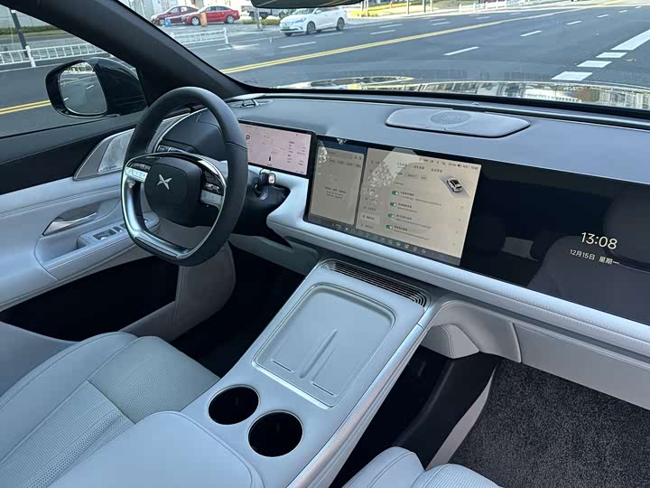 Фото 21 - XPeng G9