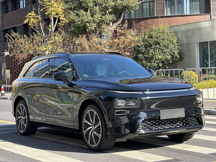 Фото 3 - XPeng G9