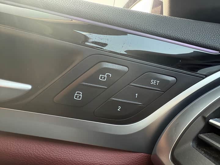 Фото 10 - BMW iX3