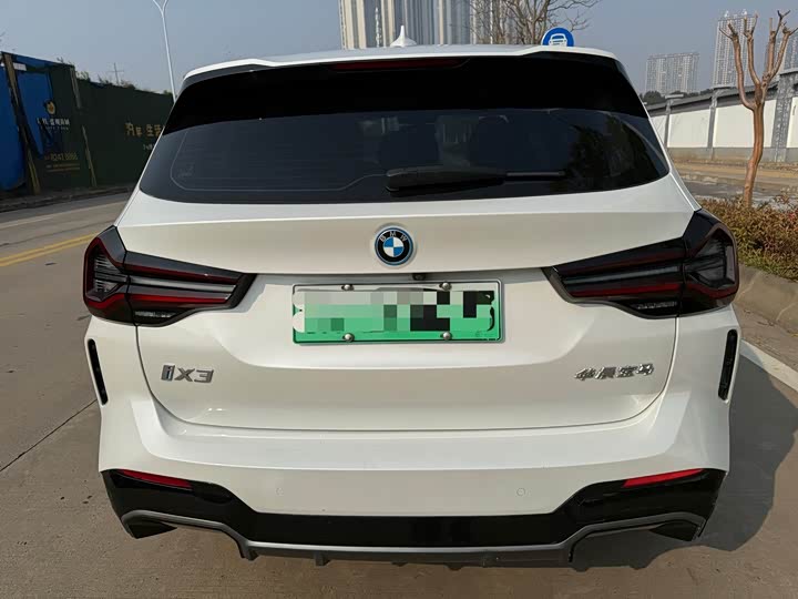 Фото 4 - BMW iX3