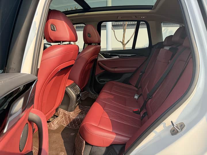 Фото 8 - BMW iX3