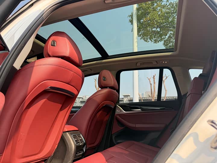 Фото 9 - BMW iX3