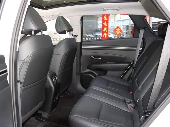 Фото 11 - Hyundai Tucson L