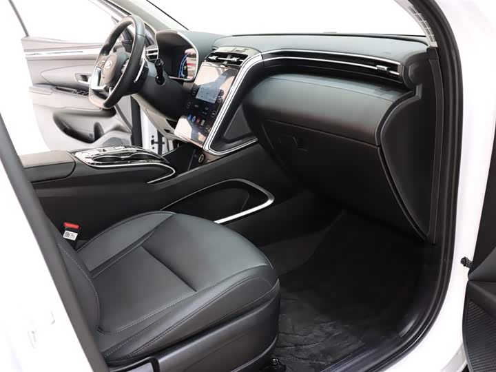 Фото 8 - Hyundai Tucson L