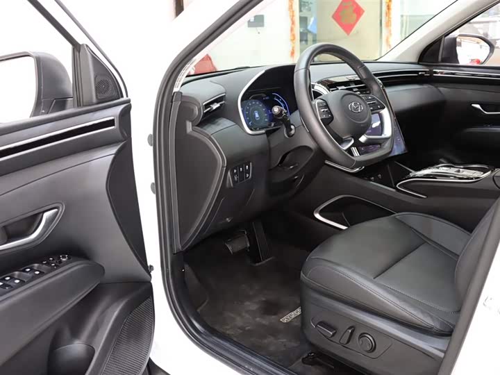 Фото 9 - Hyundai Tucson L