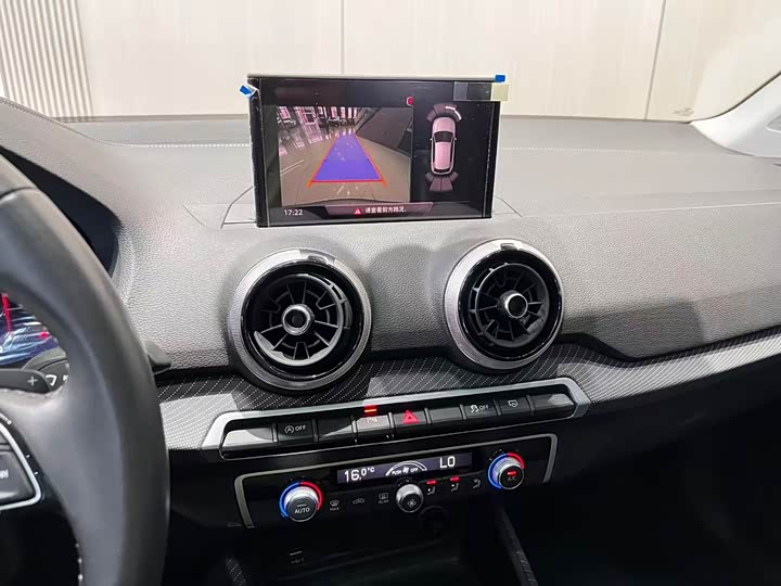 Фото 7 - Audi Q2L