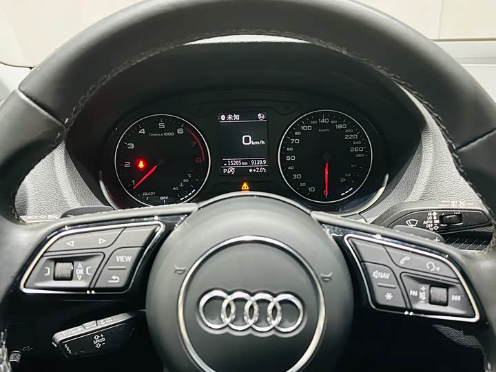 Фото 8 - Audi Q2L