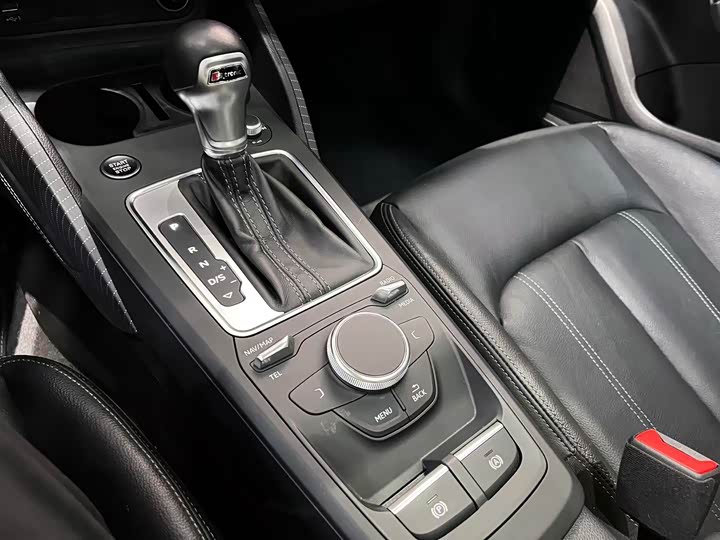 Фото 9 - Audi Q2L