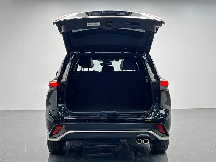 Фото 12 - Toyota Crown Kluger