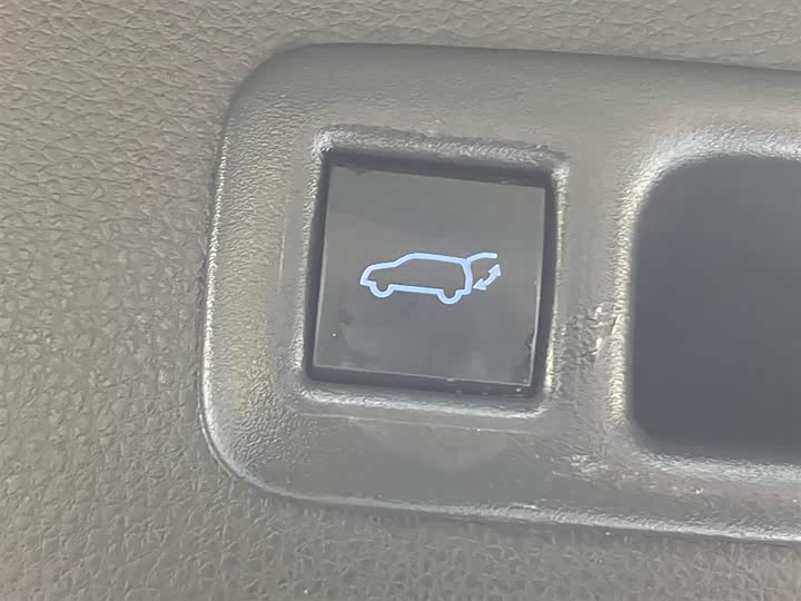 Фото 13 - Toyota Crown Kluger