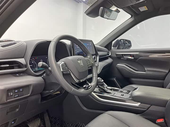 Фото 15 - Toyota Crown Kluger