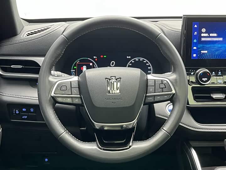 Фото 22 - Toyota Crown Kluger