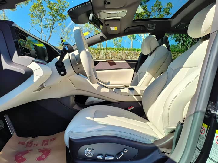 Фото 4 - Denza Z9