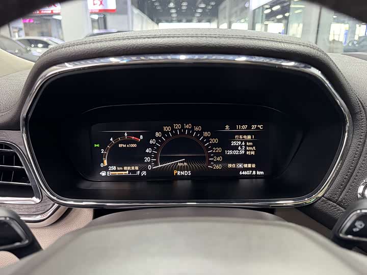 Фото 10 - Lincoln Continental