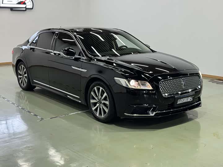Фото 3 - Lincoln Continental
