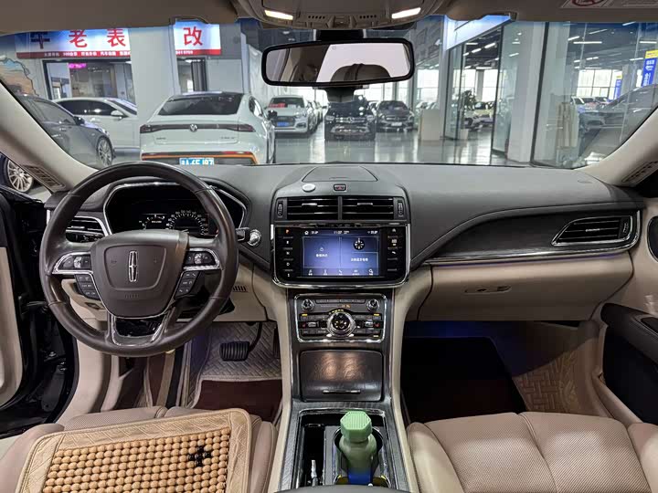 Фото 9 - Lincoln Continental