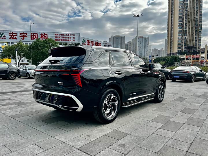 Фото 27 - Hongqi HS3
