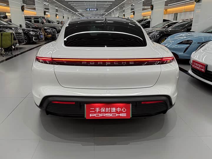 Фото 5 - Porsche Taycan