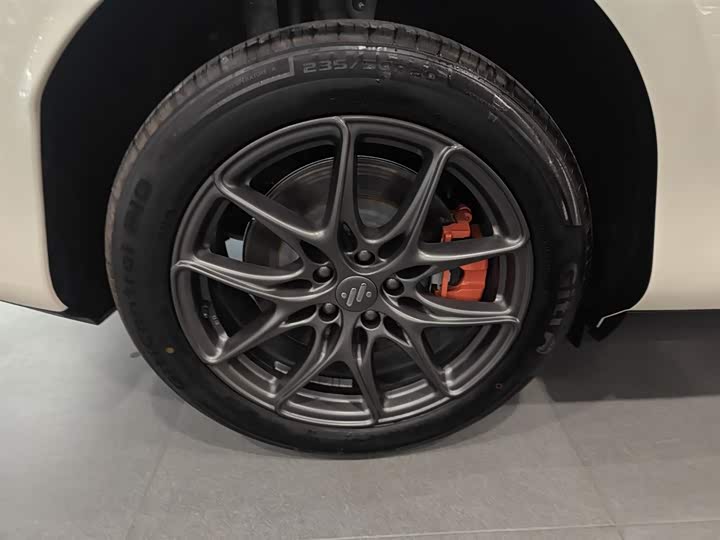 Фото 26 - IM motors LS6