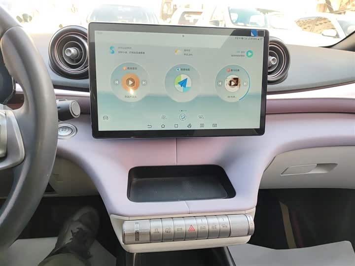 Фото 13 - BYD Dolphin