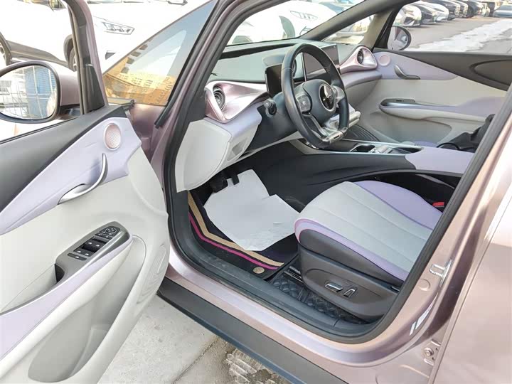 Фото 16 - BYD Dolphin