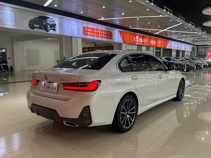 Фото 7 - BMW 3 Series