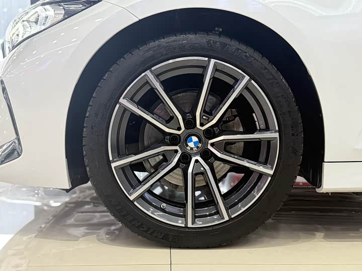 Фото 8 - BMW 3 Series