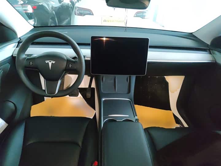 Фото 10 - Tesla Model Y