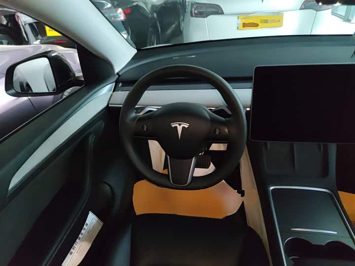 Фото 11 - Tesla Model Y