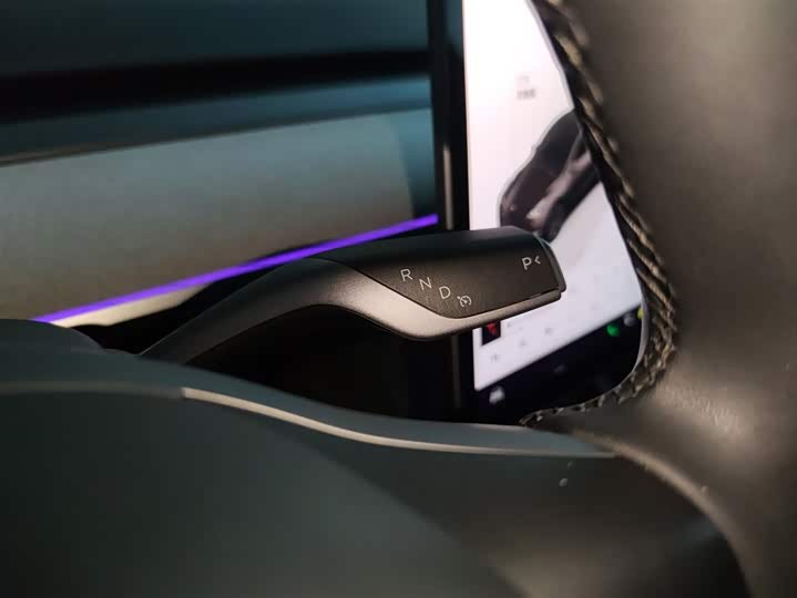 Фото 14 - Tesla Model Y