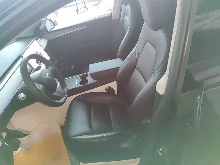 Фото 15 - Tesla Model Y