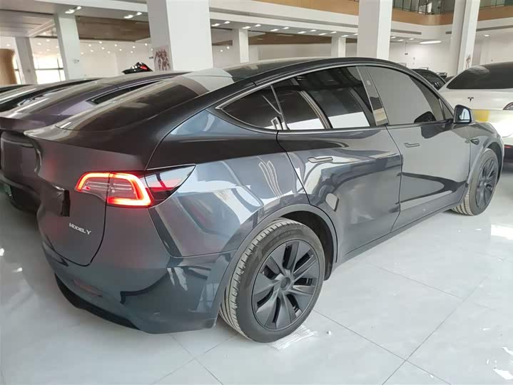Фото 7 - Tesla Model Y