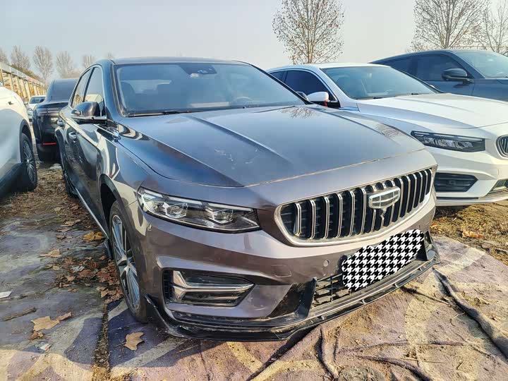 Фото 3 - Geely Preface