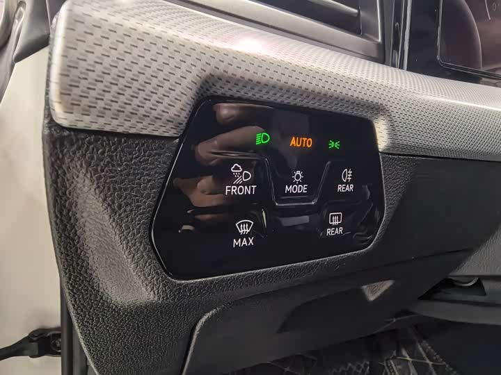 Фото 16 - Volkswagen Lamando L