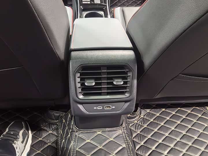 Фото 18 - Volkswagen Lamando L