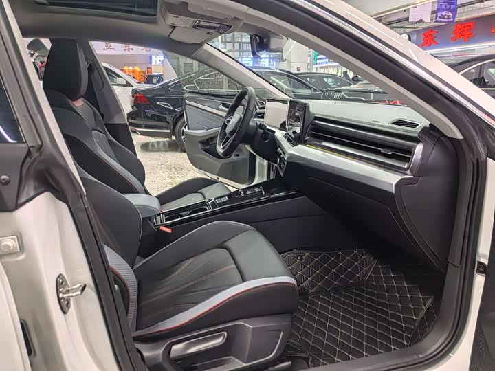 Фото 25 - Volkswagen Lamando L