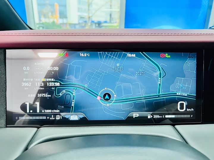 Фото 12 - GAC Trumpchi M8